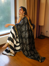 Black & White Bhandej Saree Blouse Set