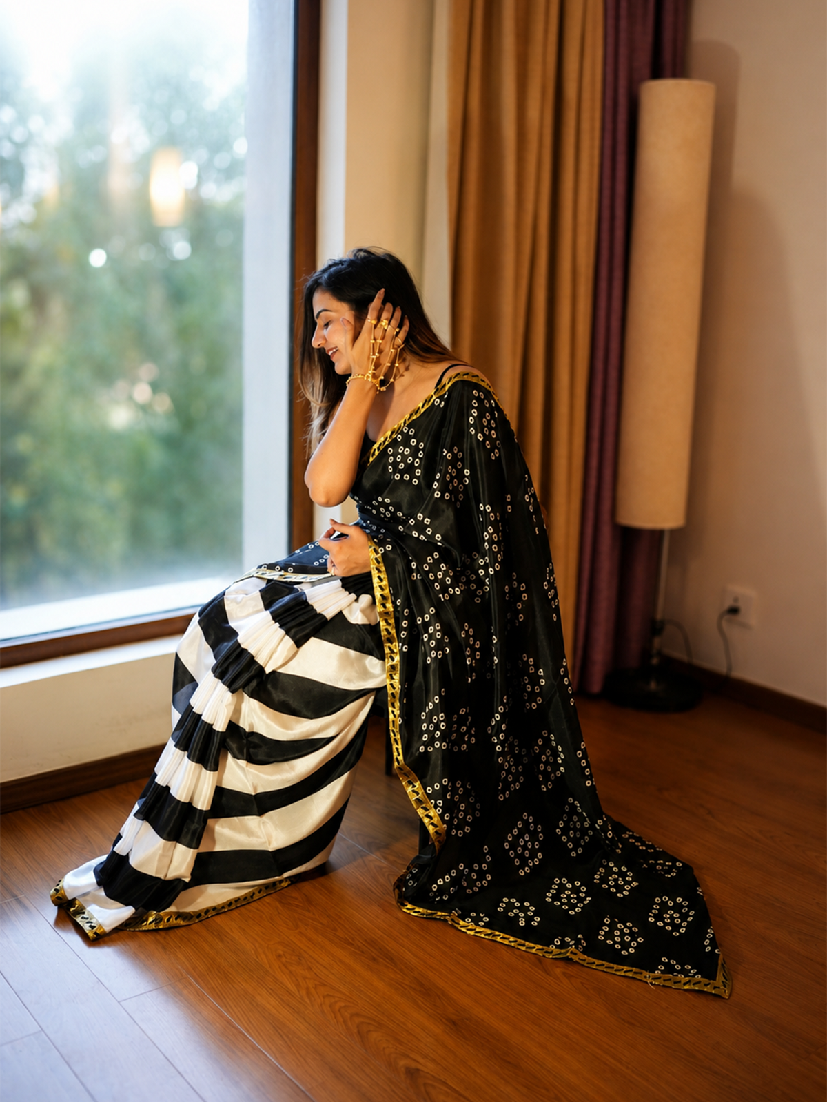 Black & White Bhandej Saree Blouse Set