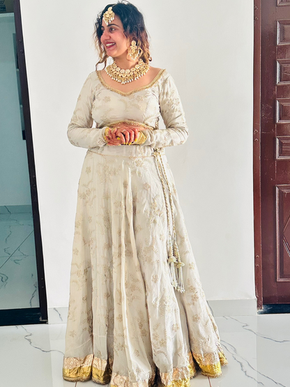 Beautiful Off-White Hand Work With Full Sleeves Blouse and Dupatta